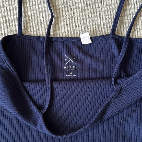 Set of 2 crop tops - Picture 4 of 6